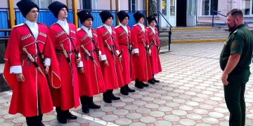 Началась подготовка студентов к несению службы в почетном карауле на Посту № 1