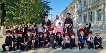 Учащихся посвятили в первоклассники