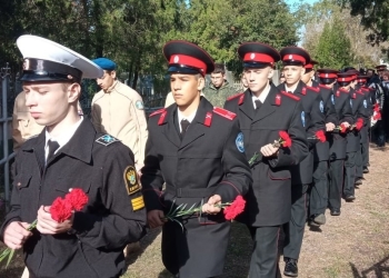 Ейские кадеты почтили память погибших детей-инвалидов