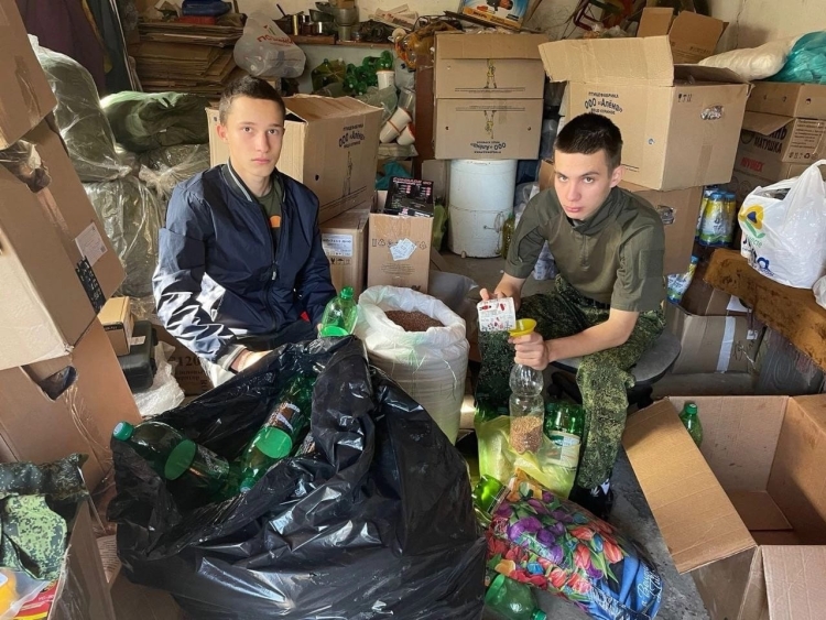 Казачья молодежь передала гуманитарную помощь для участников специальной военной операции