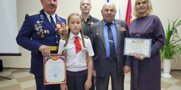 Казак-наставник получил благодарность за патриотическое воспитание детей