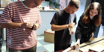 Казаки и казачья молодежь передали гумпомощь участникам спецоперации