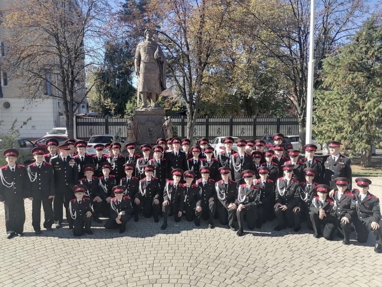 Новороссийские кадеты побывали на экскурсии «Екатеринодар – град казачий»