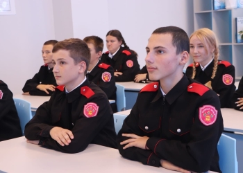 Председатель Союза казачьей молодежи Кубани посетил казачью школу в Тихорецком районе