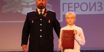 Юного казака наградили благодарственным письмом