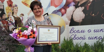 Директор Лидия Ивановна Цимбал делает всё, чтобы ее казачья школа была образцовой