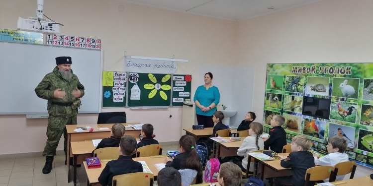 Для казачат провели занятие о семейных ценностях