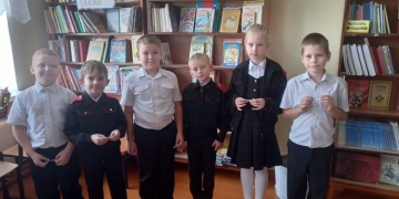 Казачата приняли участие в реставрации книг