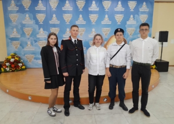 Казачья молодежь посетила закрытие фестиваля «Вечевой колокол»