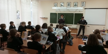 Казаки провели урок для казачат Славянского района