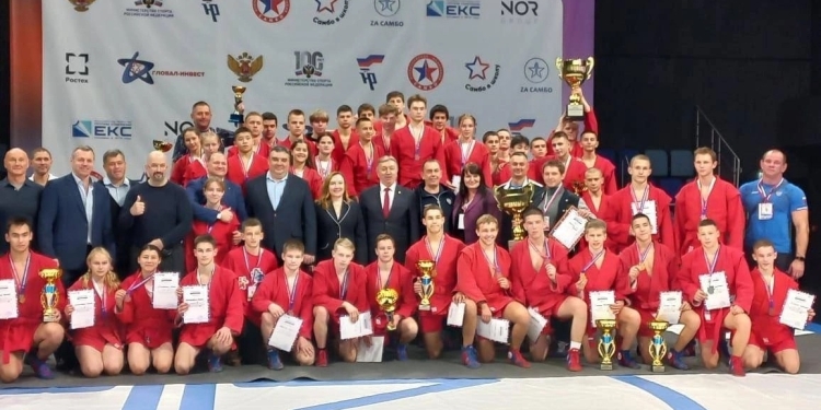 Курганинские кадеты победили во Всероссийской школьной лиге самбо