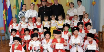 В Абинском районе дошкольников приняли в казачата