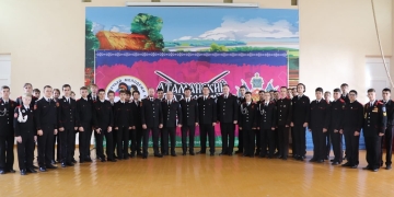 В Ейском казачьем кадетском корпусе прошла церемония поднятия государственных флагов