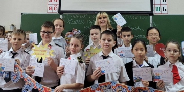 Кореновские казачата пишут письма участникам СВО