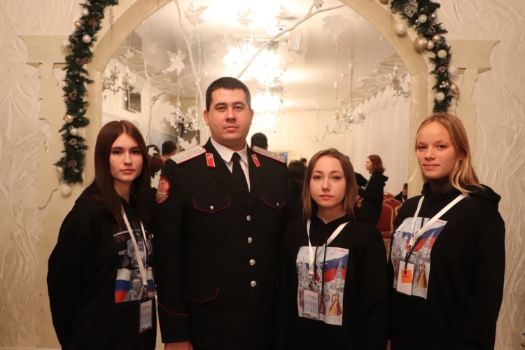 Председатель Союза казачьей молодежи Кубани встретился с молодежью Краснодарского края на патриотическом форуме