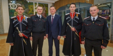 Активисты казачьей сотни КубГАУ встретились с ректором университета