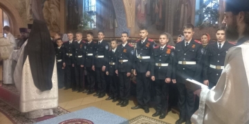 Тимашевские кадеты посетили Божественную литургию в храме