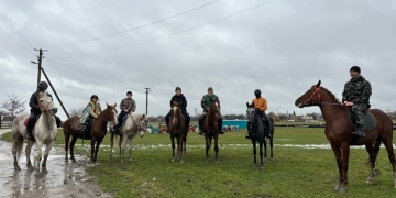 Воспитанники казачьего клуба приняли участие в конном походе