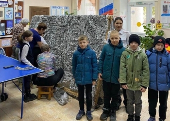 Казачата приняли участие в плетении маскировочных сетей