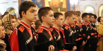 Кубанские казаки и казачья молодежь приняли участие в Божественной литургии