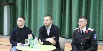 Тимашевские кадеты встретились со знаменитыми спортсменами и председателем Союза казачьей молодежи Кубани