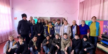 Для казачат Тбилисского района провели мастер-класс по плетению маскировочных сетей