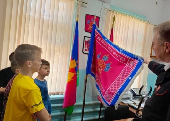 Казачата посетили штаб Кореновского РКО