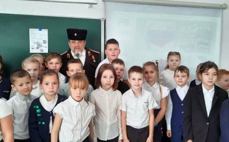 Казак рассказал темрюкским школьникам о событиях Крымской весны
