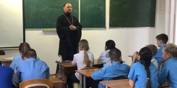 Священник провёл час духовности для казачат