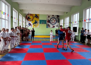 Чемпион мира по боевому самбо передал татами казачьей школе
